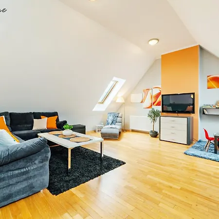 Karmel Blisko Stoku Narciarskiego Karpatka, Z Balkonem I Kominkiem Appartement