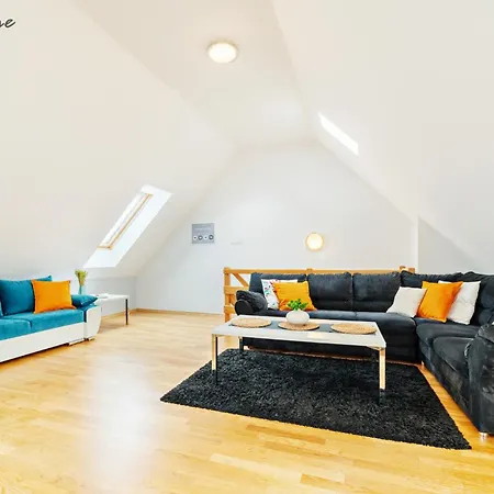 Karmel Blisko Stoku Narciarskiego Karpatka, Z Balkonem I Kominkiem Apartment *