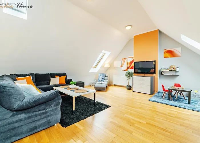 Karmel Blisko Stoku Narciarskiego Karpatka, Z Balkonem I Kominkiem Apartment